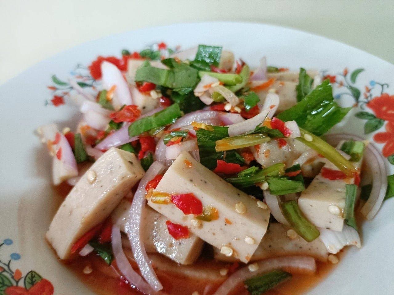 ยำหมูยอ